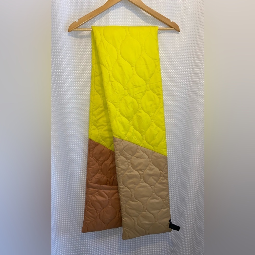 STEVE MADDEN Yellow and Peach Puffer Scarf - Picture 4 of 9